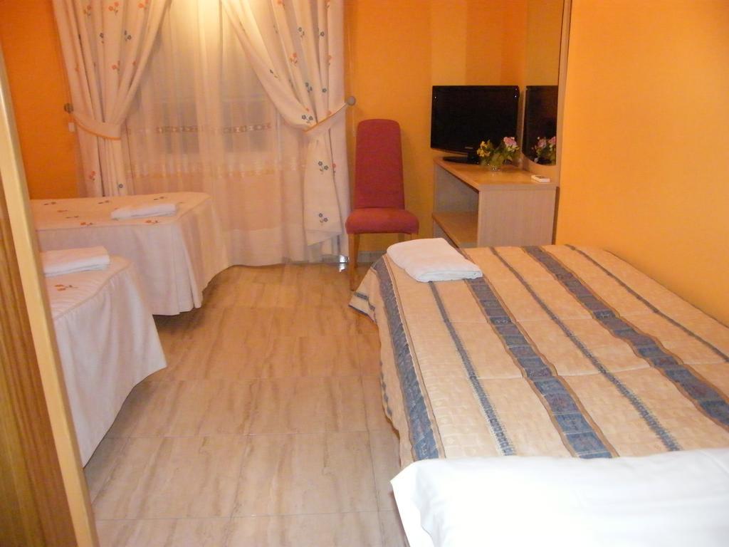 Hostal Dulcinea Esquivias 部屋 写真