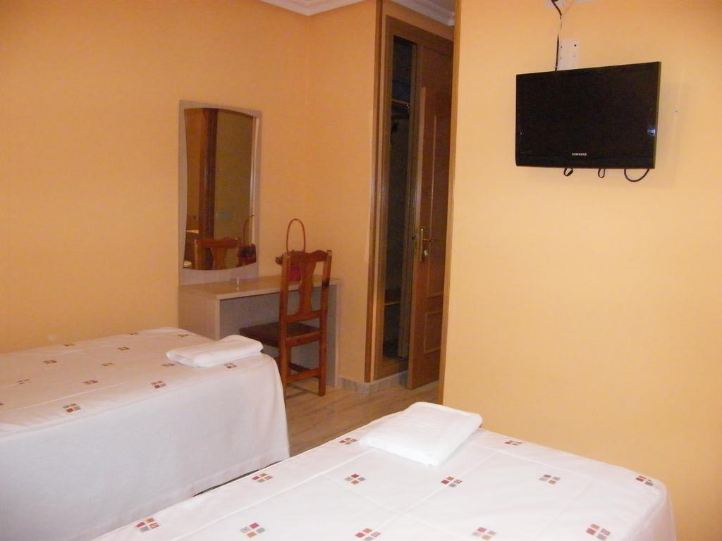 Hostal Dulcinea Esquivias 部屋 写真