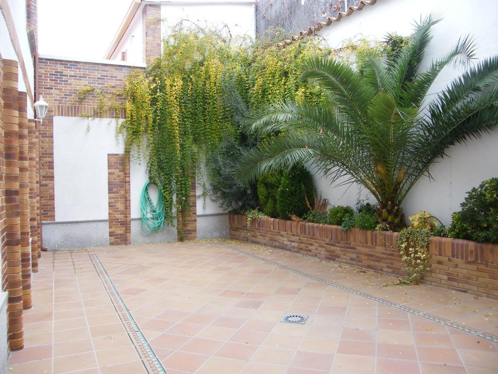 Hostal Dulcinea Esquivias エクステリア 写真